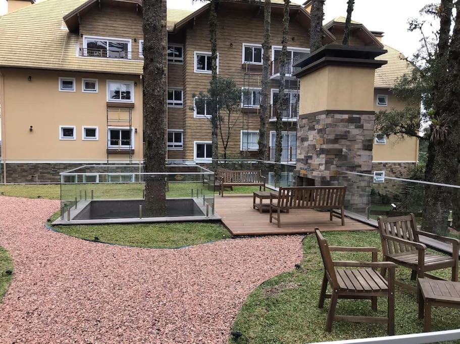 Excelente apartamento em Gramado-RS no Condomínio Casa de Pedra room 1